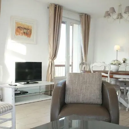 La Maison Des Cotes 아파트